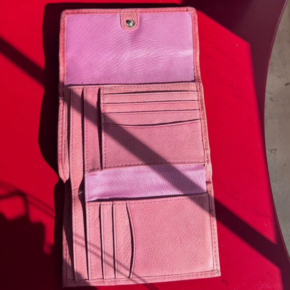 Fossil Pink Leather Compact Wallet Tri-Fold  EUC - Picture 5 of 9